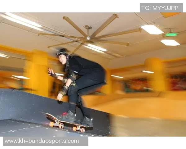 实时新闻李丽的滑板人生从初学者到职业选手的成长之路